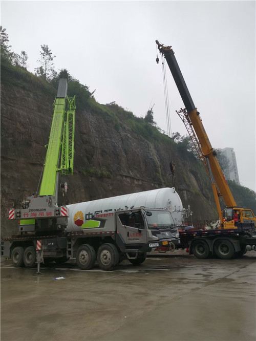 龙泉市“不怕风雨冻”—— 吊车的 “恶劣环境适应” 技术