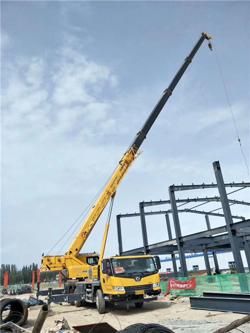 龙泉市超高层建筑钢结构吊装案例